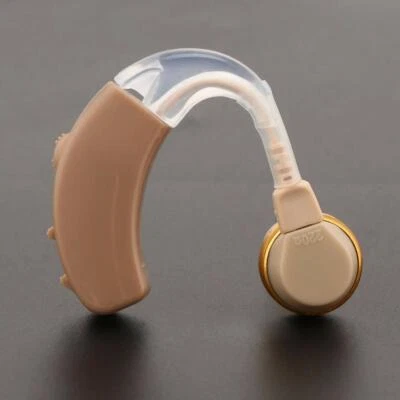 Amplificador auditivo BTE Axon F-136 adecuado para pérdida auditiva leve a moderada. Foto 1 de 4