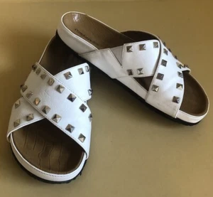 White Studded Slides 7M Comfortview Alligator Embossed Non-Slip Sole Criss-Cross - Picture 1 of 8