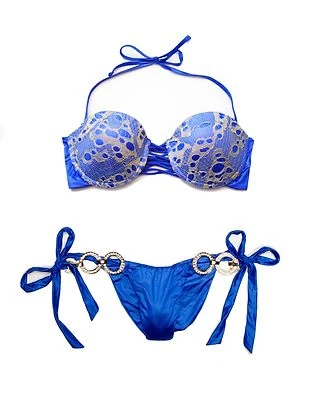 Beach Bunny llévame allí top, besa a una chica fondo azul real. Nuevo con etiquetas Foto 1 de 4