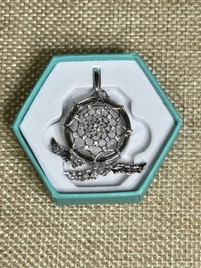 Authentic Origami Owl LK1066 Retired Silver Dream Catcher Hinge Locket "NIB" - Picture 1 of 4