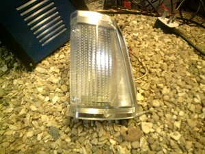 FORD CORTINA MK 3 FRONT INDICATOR UNIT N.O.S GEN FORD - Picture 1 of 2