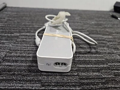 Cargador universal para computadora portátil P365 Innergie 19V 65W adaptador de fuente de alimentación sin punta Foto 1 de 4