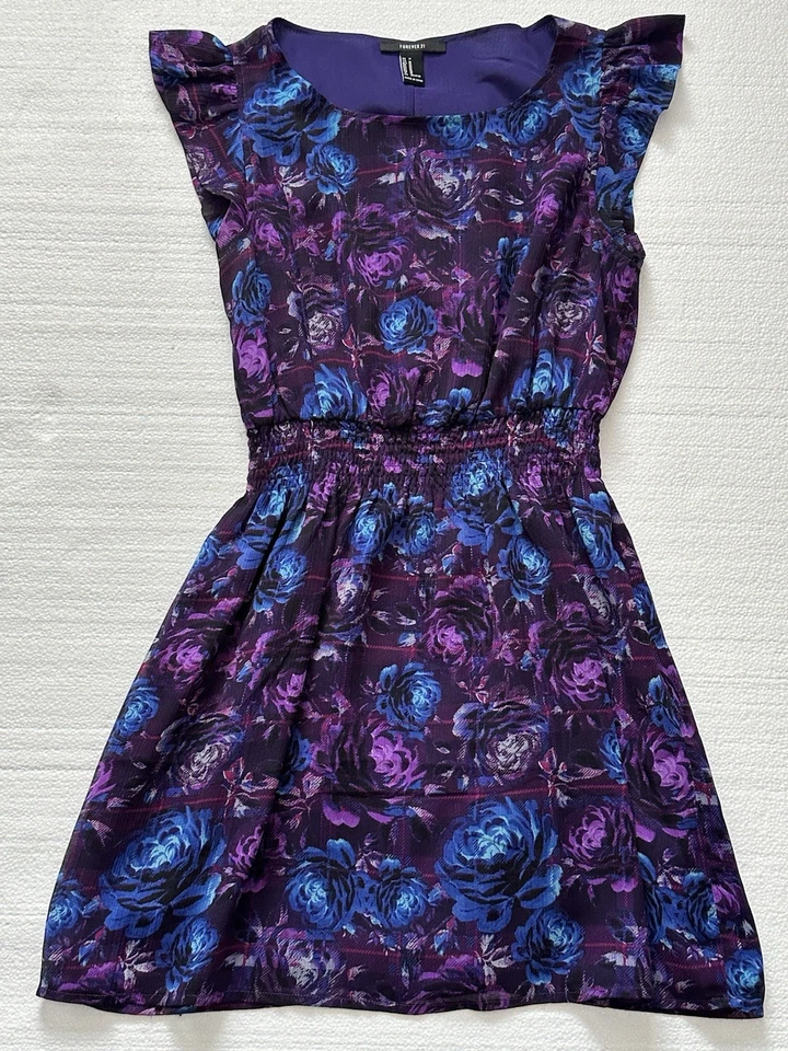 Forever 21 Y2K 深色花卉仙女垃圾娃娃连衣裙 M 码 Whimsigoth Aria — 第 1/4 张图片