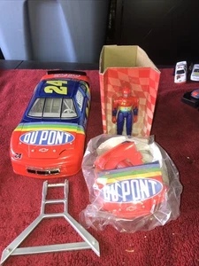 1996 Jeff Gordon Dupont NASCAR Action Racer Pulled From Bad Box - Picture 1 of 7