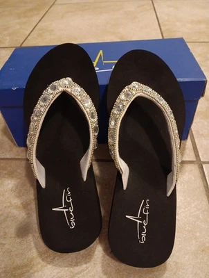 Bluefin rhinestone sandal/flip-flops Size 8 - Image 1 of 4