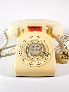 Vintage Rotary Phone Western Electric Bell System 500 Beige Tan - Picture 1 of 8