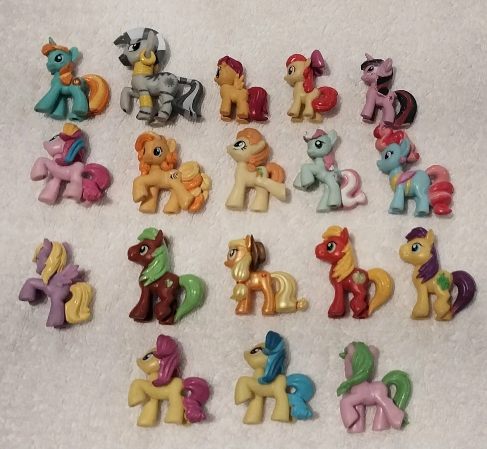 My Little Pony Lote de 18 Mini Figuras MLP Hasbro Juguetes Miniatura Foto 1 de 2