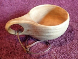 ÄLTERER VINTAGE GUT GEMACHTER HOLZ TRINKBECHER KUKSA FINNLAND FINNISCHE VOLKSKUNST - Bild 1 von 6