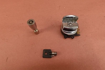 Harley-Davidson Softail 2000-2006 estándar FXST LLAVE DE ENCENDIDO BLOQUEO DE DIRECCIÓN Foto 1 de 4