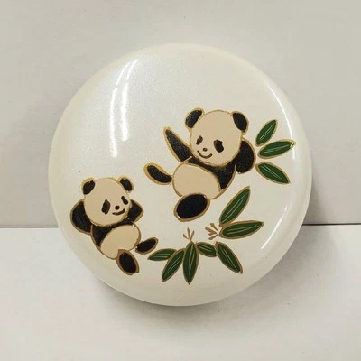 Carrito de té japonés Panda Natsume - Contenedor Matcha blanco de resina - 6,8 cm Foto 1 de 4