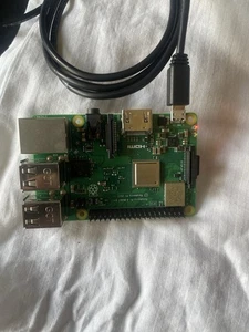 Raspberry Pi 3 Model B+. 16GB MICRO SD CARD + USB CABLE. FREE POST.  - Afbeelding 1 van 5
