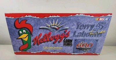 Экшн-банк Терри Лабонте No5 1998 Kellogg's Iron Man 600 Starts 1:24 1 из 3500 - Изображение 1 из 4