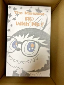 Peluche Vinilo POPMART THE MONSTERS FLIP WITH ME - Personaje Labubu Diseño Suave - Imagen 1 de 2