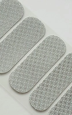 Jamberry FIRST FROST, 1/2 Hoja, Envoltura Brillo Blanco y Plateado  Foto 1 de 3