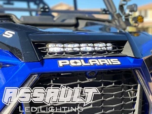 2019+ RZR XP TURBO & TURBO S 10” SINGLE ROW HOOD SCOOP GRILLE LED LIGHT BAR - Foto 1 di 8