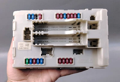 Infiniti M35H 2012 base 3,5 L V6 IPDM módulo de caja de fusibles BCM PCM OEM 284B7 1MR4C Foto 1 de 4