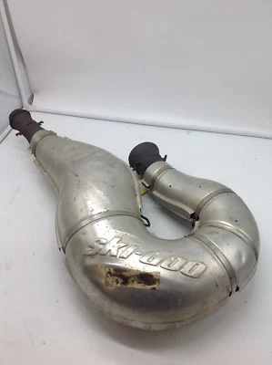 Tubo de escape resonador silenciador Ski Doo 2004-2007 MXZ GSX GTX 514053749 Renegade Foto 1 de 4