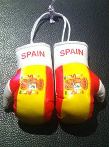 SPAIN / SPANISH FLAG Mini Boxing Gloves Ornament *BRAND NEW* - Picture 1 of 2