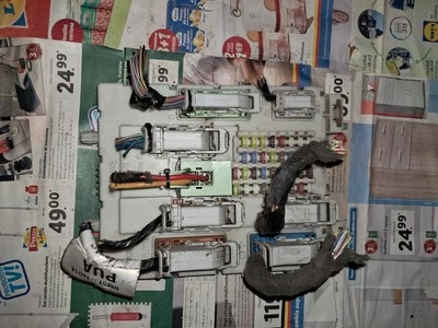 DV6T 14A073 HF centralina bodycomputer per FORD C-MAX 1.6 BENZINA (2010-2015) - Immagine 1 di 4