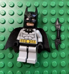 LEGO Super Heroes Batman White Minifigure 7779 7780 7782 Bat001