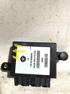 2014-2015 Chrysler 300 Park Assist Control Module Oem 68195605 Foto 1 de 3