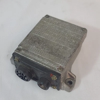 OEM Mercedes Ignition Control Unit W126 R107 82-85 - Image 1 of 3