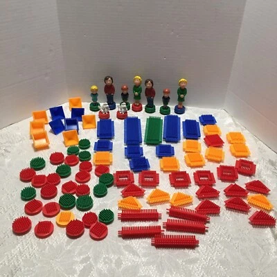 Bristle Blocks Building Assorted 90 Piece Lot - People Animals - Image 1 of 4