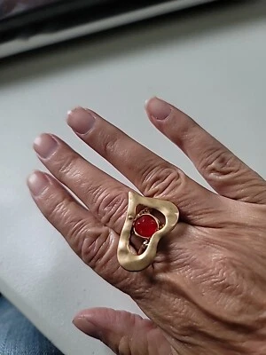 Anillo corazón grande resina roja oro mate uno estilo ajustable Foto 1 de 4