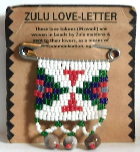 VINTAGE ZULU LIEBESBRIEF AUF ORIG KARTE SAMEN GEWEBTE BROSCHE ANSTECKNADEL - Bild 1 von 2