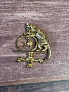 Vintage Avon Gold Tone Cat Over Fish Bowl Dangle Claw Foot Table Brooch Pin - Picture 1 of 7