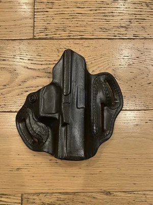 Funda Desantis 002 V4 OWB Cuero Negro Foto 1 de 4