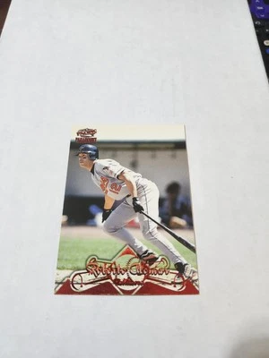 1998 Pacific Paramount Red Roberto Alomar # 10 - Image 1 of 2