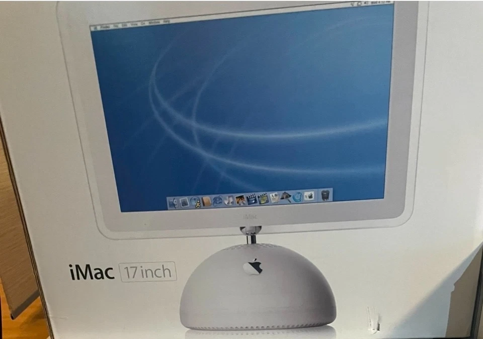 Boxed & Immaculate Condition  Apple iMac G4 17" 800MHz PowerPC Model 4,5 2002 - Bild 1 von 2