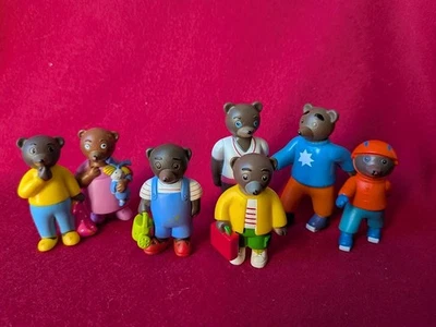 lot de Sept Figurines Petit Ours Brun, Bayard Presse (hauteur 5,5 à 7cm environ) - Photo 1/4
