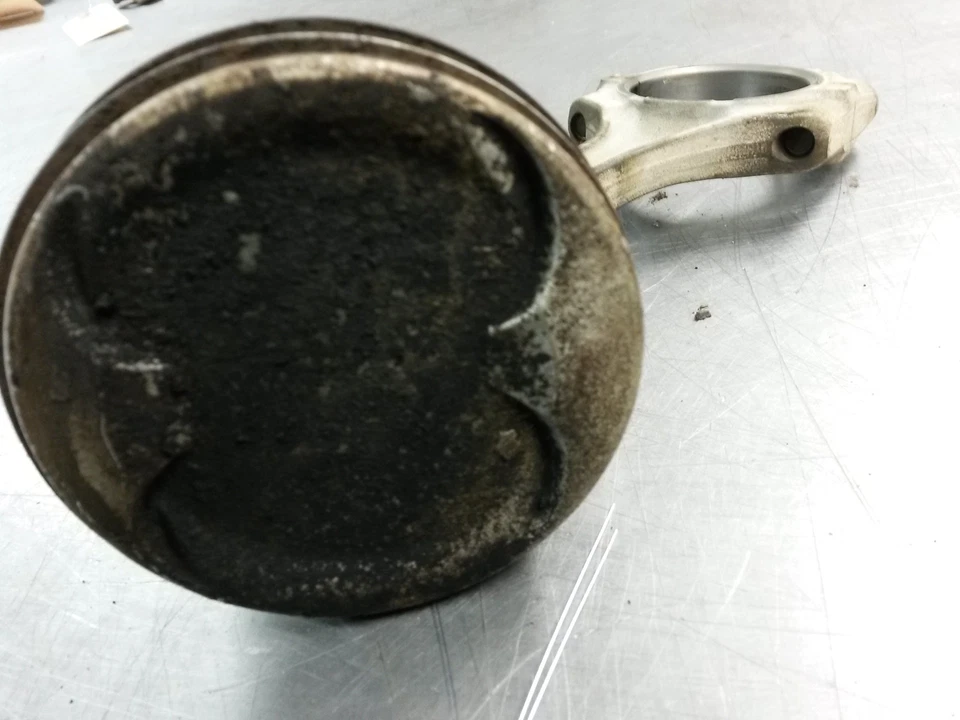 Pistón y biela estándar para 03-05 Honda Accord 2.4 Foto 1 de 4