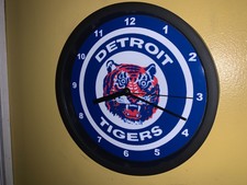 Detroit Tigers Throwback Baseball Bar Man Cave Wall Clock Sign