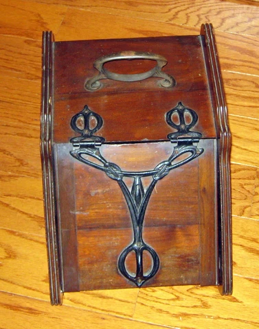 VTG ANTIQUE VICTORIAN WOOD and IRON COAL SKUTTLE BOX ASH BUCKET ARTS CRAFTS Cover