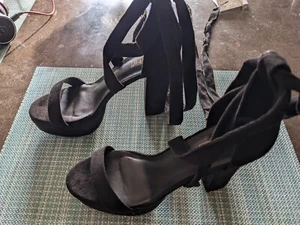 Women's IDIPU Black High Heel Shoes! Size 8.5! Nice Black IDIPU Heels! - Picture 1 of 2