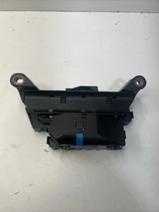 03-12 MERCEDES-BENZ R230 SL500 POWER DISTRIBUTION FUSE JUNCTION RELAY BOX OEM - Picture 1 of 12