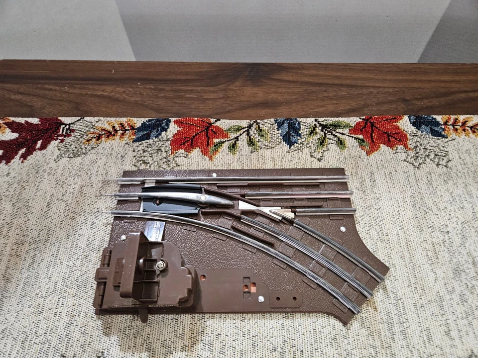 LIONEL O-27 Right Hand Manual Turnout Switch -- FOR PARTS or REPAIR ONLY!! - Image 1 of 3