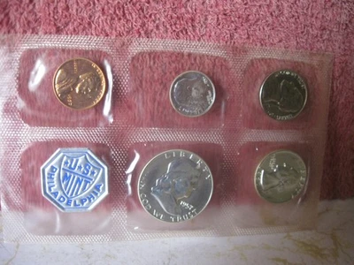 1957 UNITED STATES PROOF SET - Image 1 of 3