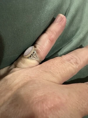 Delicado anillo de plata de ley con piedra rosa talla 5,5 Foto 1 de 2