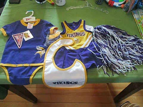 5-NEW MINNESOTA VIKINGS GIRLS CHEERLEADER DRESS sz.0/3,1pc.,BIB,SOCKS,sz.3/6MNTH Cover