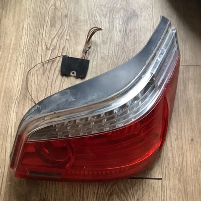 Оригинальный правосторонний задний тормозной фонарь для BMW 535xi E60 серии 5 2008-10 годов выпуска 63217177696 - Изображение 1 из 3