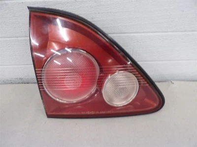 LUZ TRASERA DEL LADO DEL CONDUCTOR LEXUS RX300 1999-2000 a 6/00 LH - montada en la puerta trasera OEM Foto 1 de 3