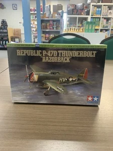 1/72 Tamiya #60769 P-47D Thunderbolt Razorback JO - Picture 1 of 6