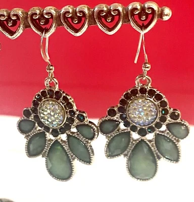 Pendientes Araña Flor Estrás Piedra Verde NUEVO Tono Plata Foto 1 de 4