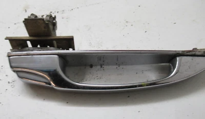 BENTLEY MULSANNE TURBO 1985 MAÇANETA EXTERNA CROMADA DIANTEIRA ESQUERDA - Imagem 1 de 4