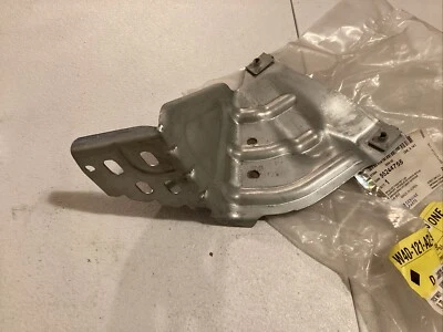 2013-2016 Buick Encore Fender Support Driver Side Front Fender Bracket OEM - Imagem 1 de 3