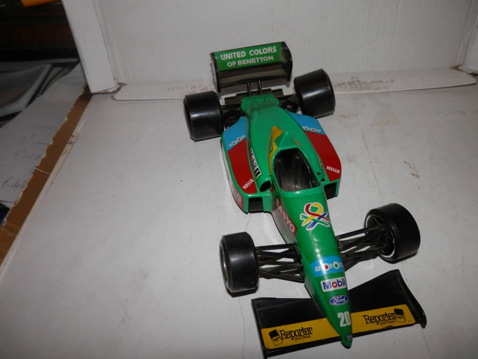 F1 BENETTON  FORD  BURAGO NO MINICHAMPS 1/24 - Photo 1/1